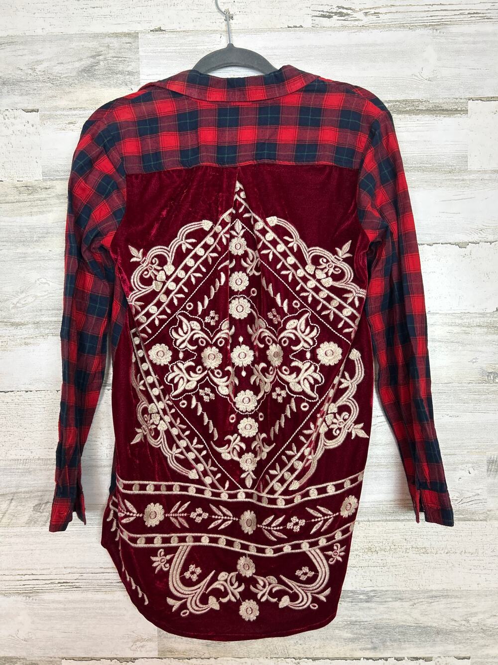 Paparazzi by Biz womens S Red Embroidered Crushed Velvet Flannel Tunic Top shirt